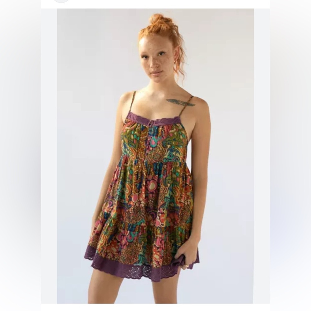 Gorgeous ❤️Hanna Cecilia for urban outfitters floral tiered silhouette sundress